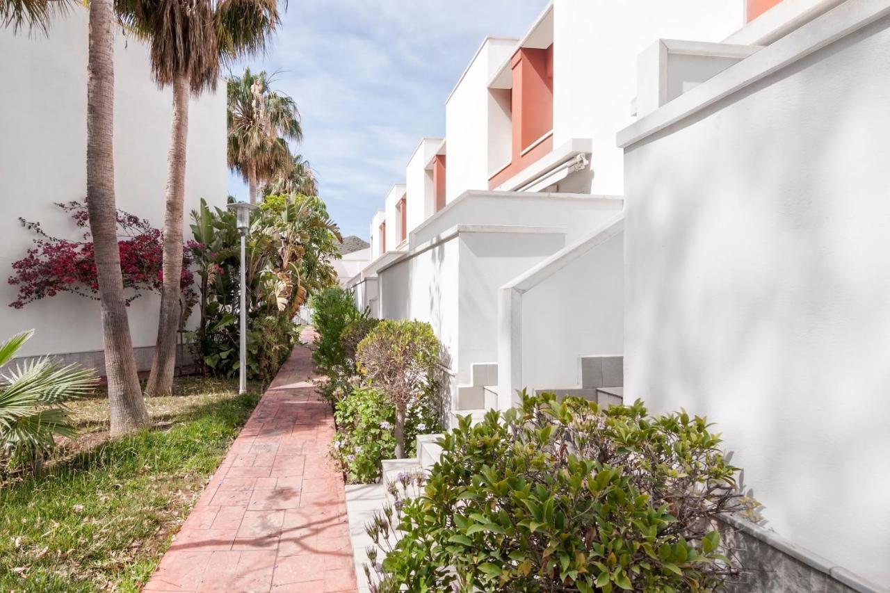 Apartamentos La Buganvilla San José Exterior photo
